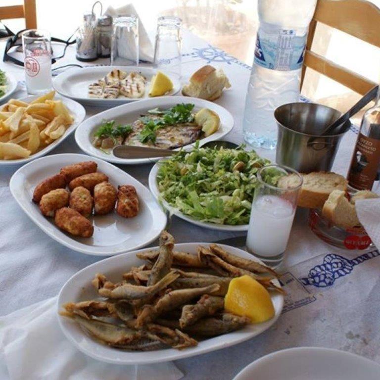 Casa Lela 3...Hydra Appartement Míloi Buitenkant foto